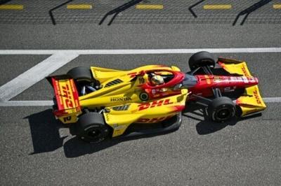 Alex Palou, in the Team Ganassi Honda began his IndyCar title defence with victory in the St Petersburg Grand Prix on Sunday.